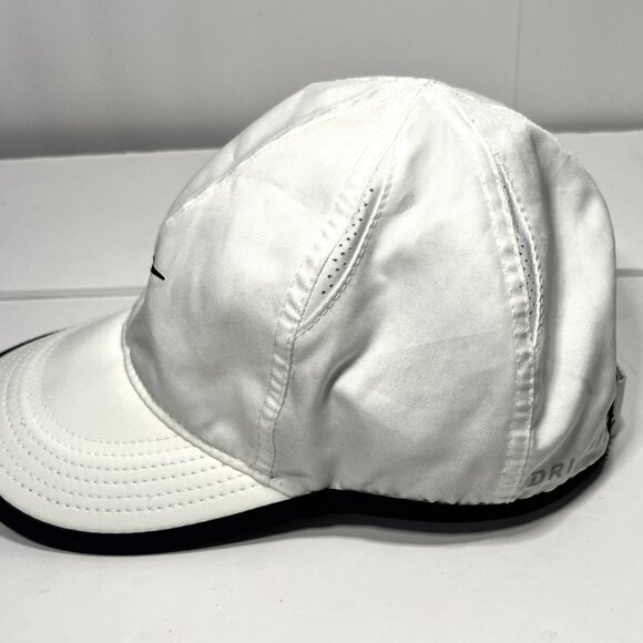 Nike Featherflight Dri-FIT Swoosh Logo White Adjustable Pro Fit Baseball Cap Hat - Picture 2 of 7